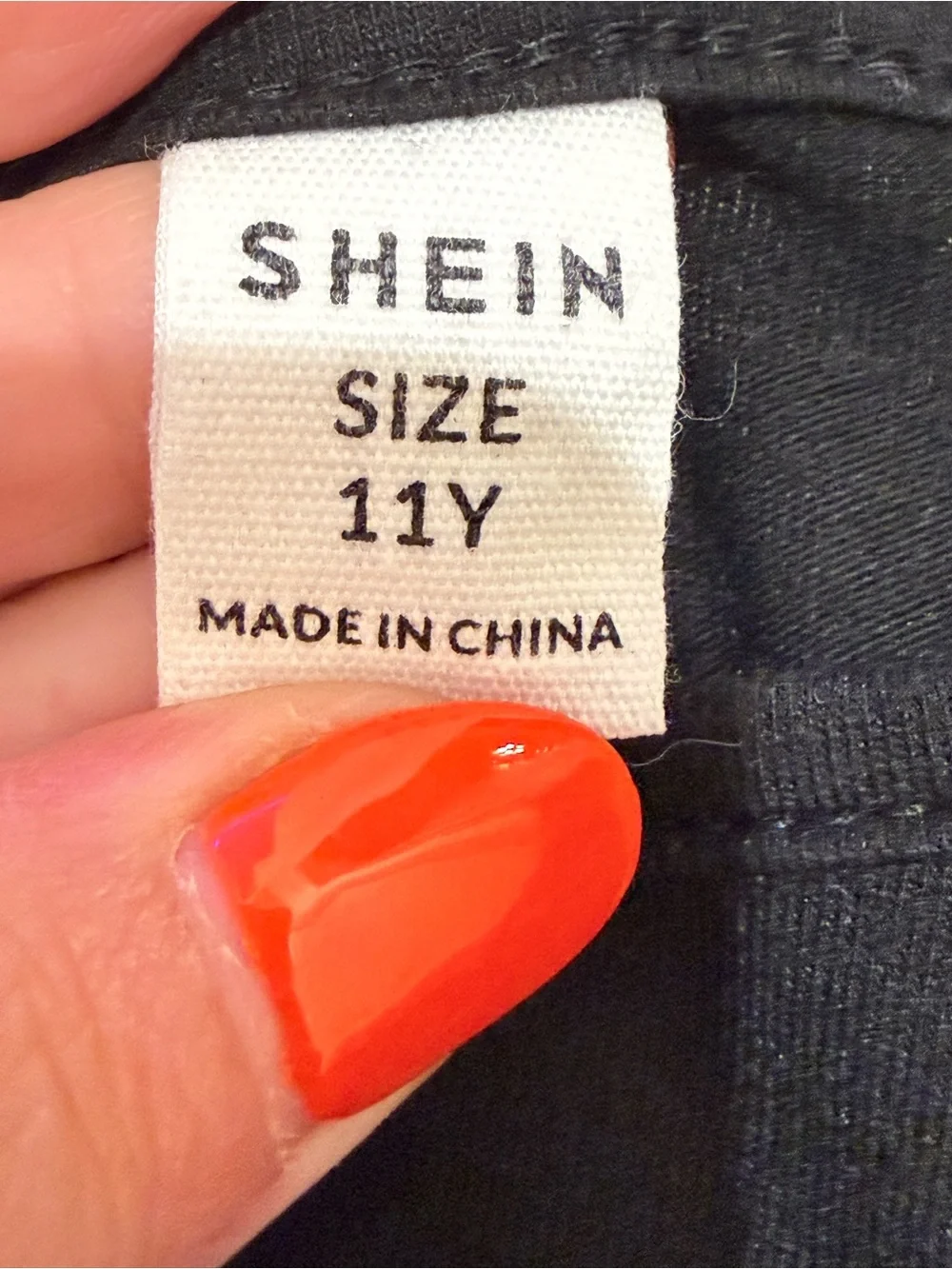 SHEIN Black Long-Sleeve Cropped Tee